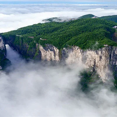Zhangjiajie’s Best Travel Shoes & Hiking Boots – A Guide